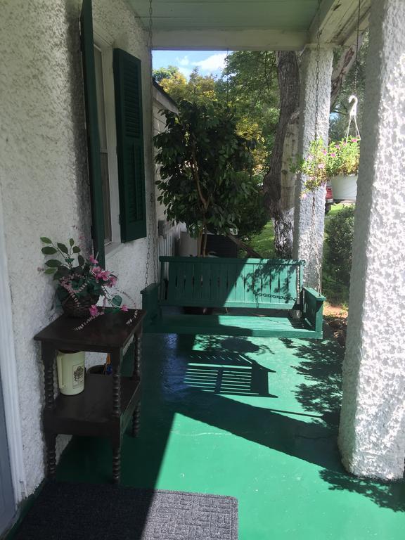 Across The Inn Entire Colonial House With Lovely Porch & Extremely Fast Wi-Fi Washington Exterior photo